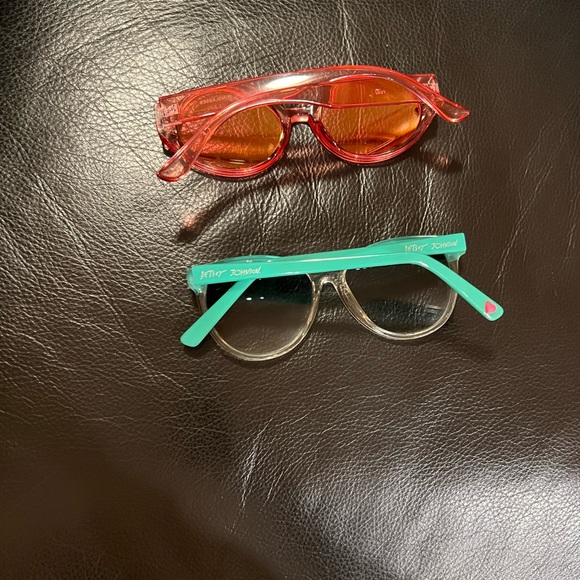 Set of two pairs of sunglasses - Betsey Johnson and Rubi. Come with cases! - Picture 3 of 6